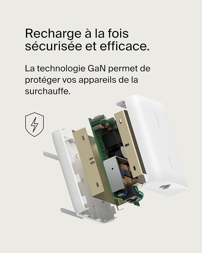 BELKIN BOOSTCHARGE PRO 200W 4-PORTS GAN DESKTOP CHARGER (140W C1+C2 MAX, 60W C3+C4 MAX) - White