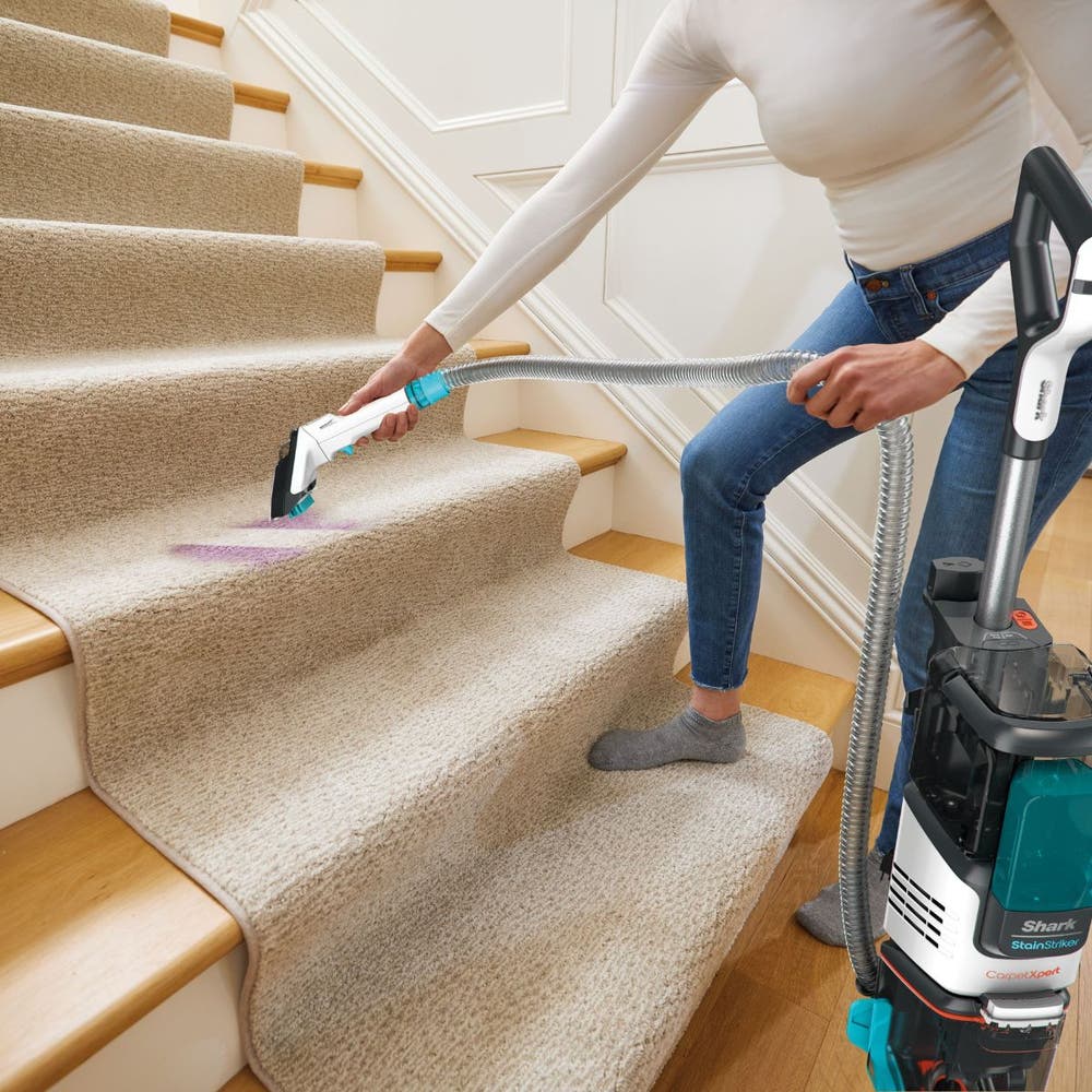 Shark CarpetXpert Deep Carpet Cleaner with StainStriker EX200ME