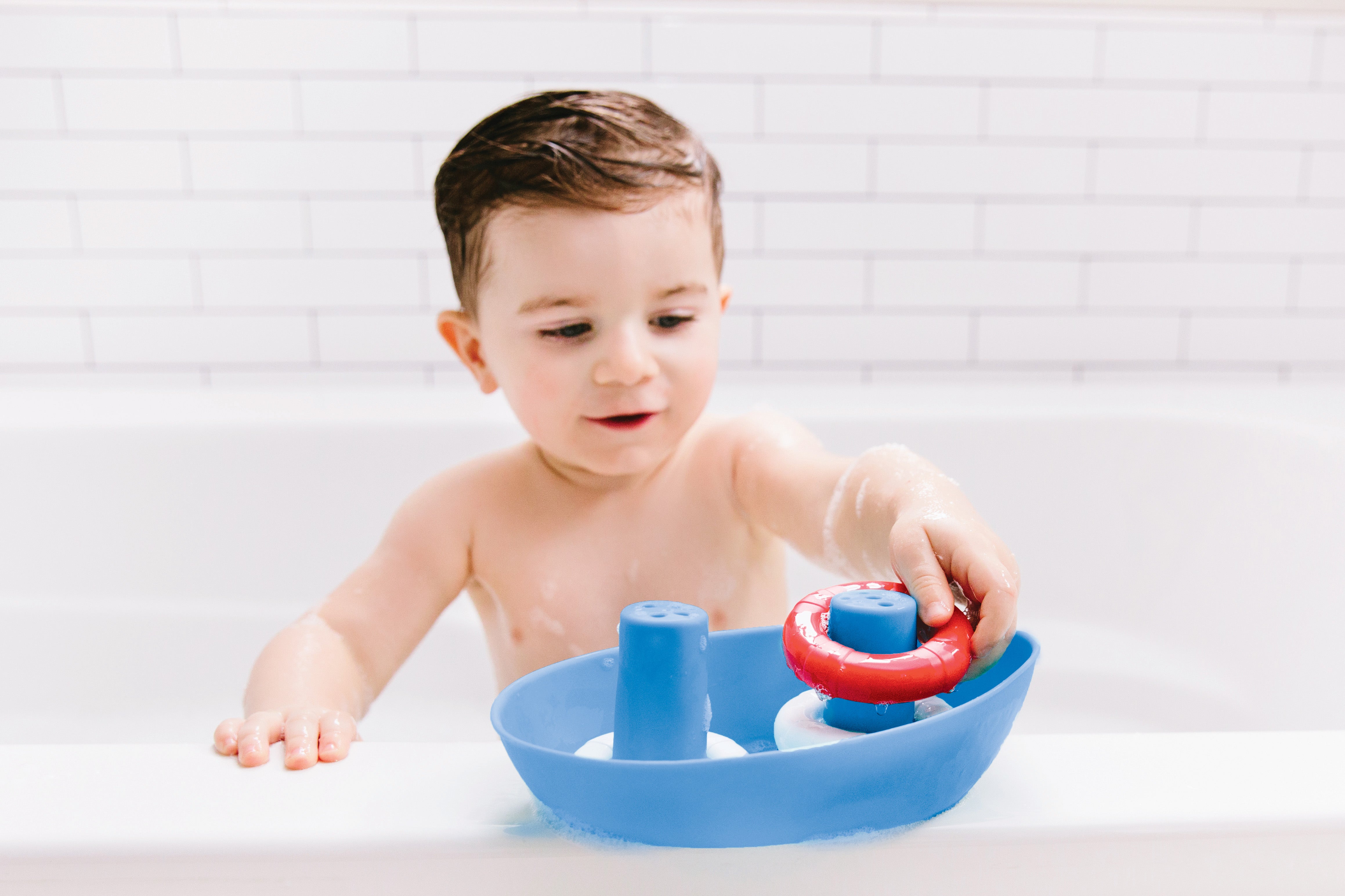 Ubbi Boat and Buoys Bath Toy
