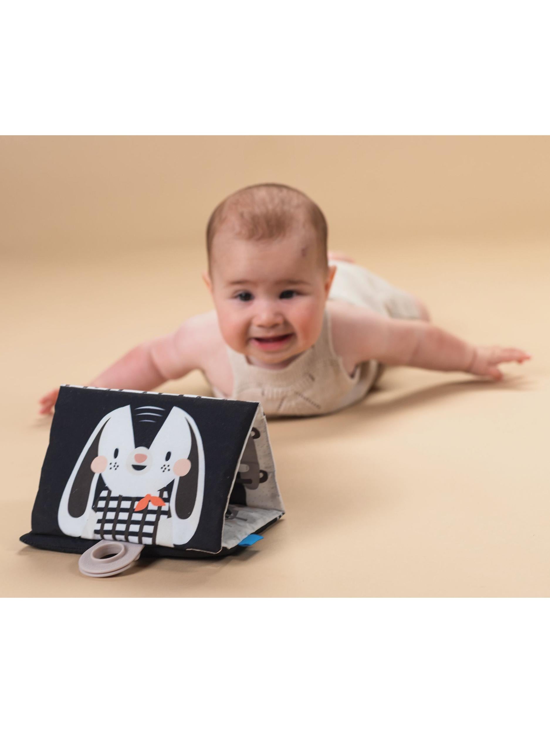 TAF TOYS Newborn Black & White Kit