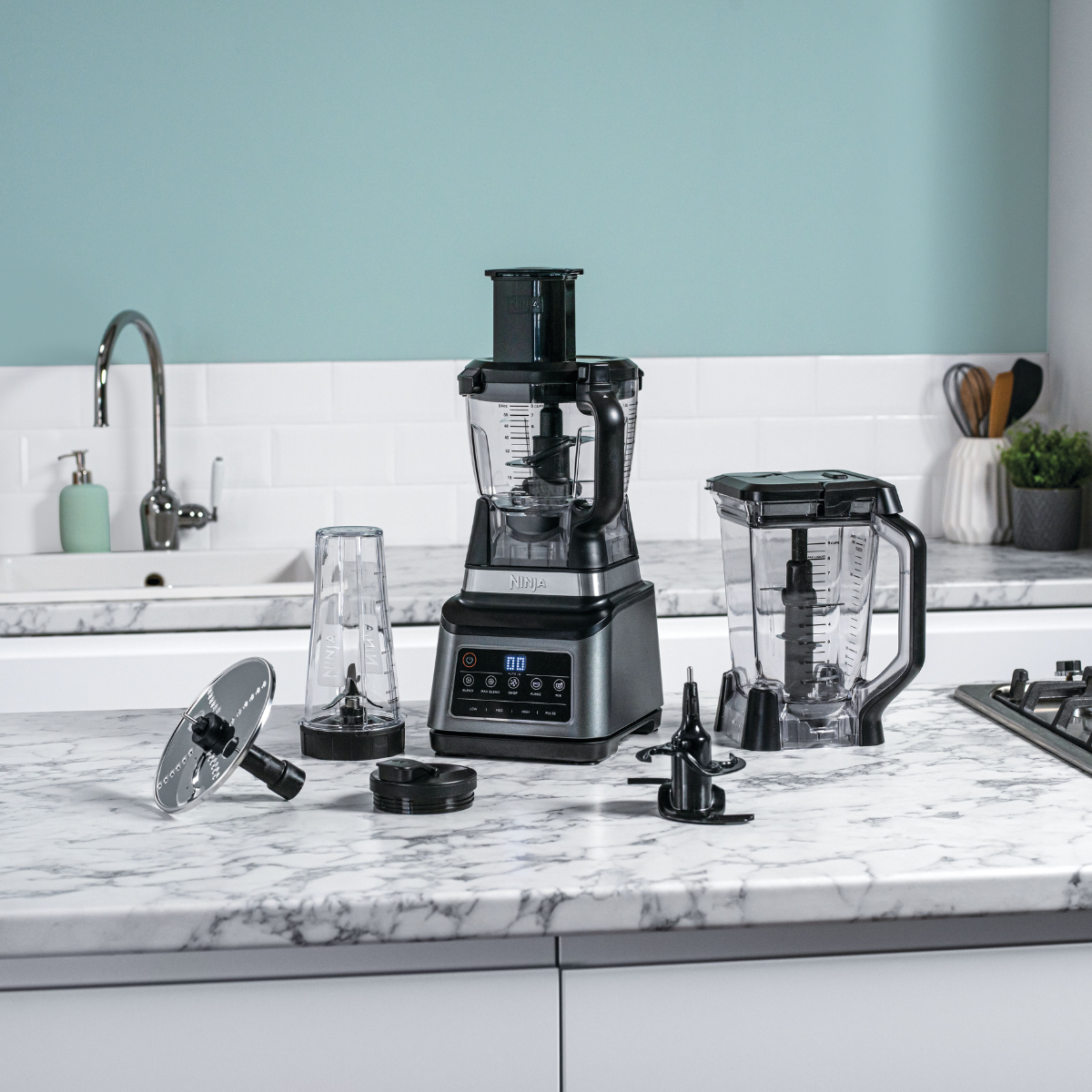 Ninja 3-in-1 Food Processor with Auto-iQ BN801ME | 1200W