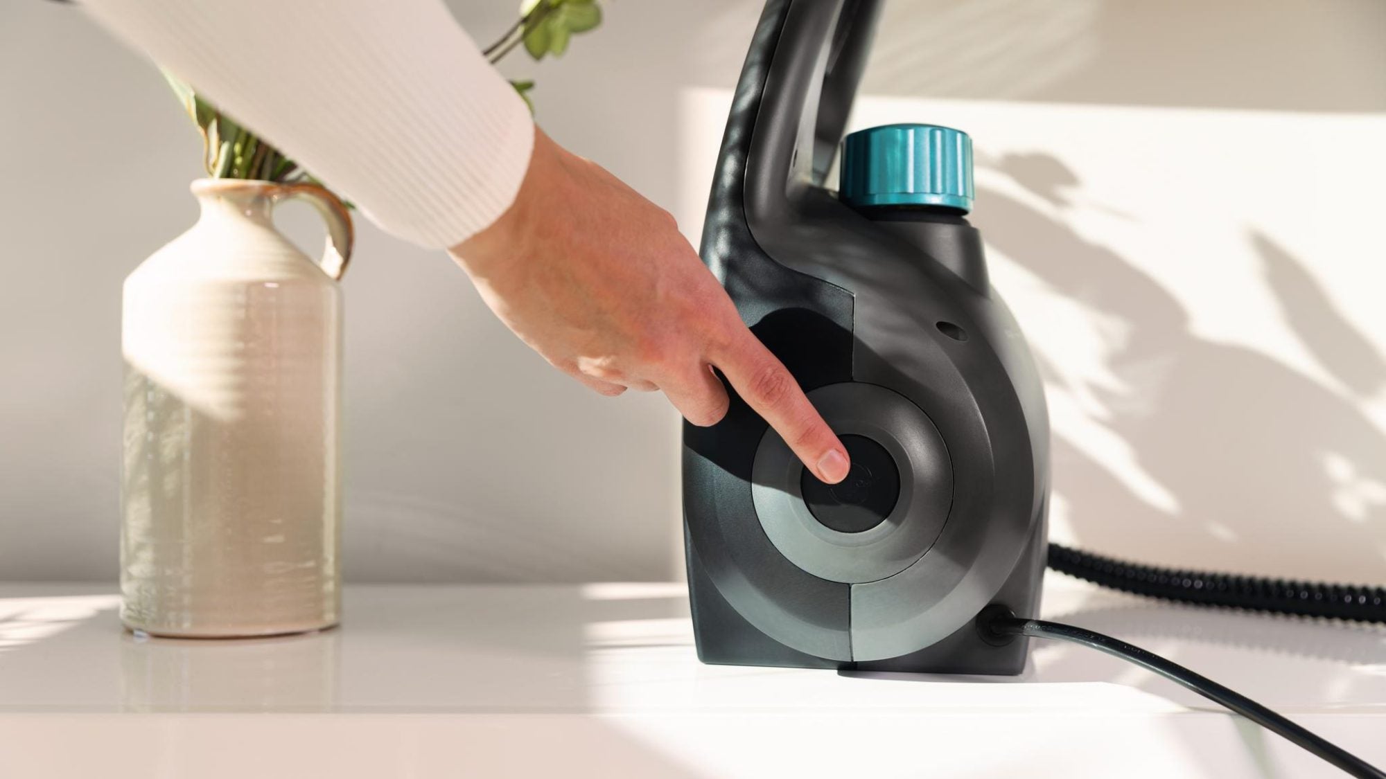 Cecotec HydroSteam 2030 Active canister steam vacuum cleaner