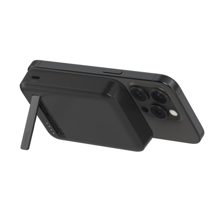 BELKINBoostCharge Pro Magnetic Power Bank with Qi2 15W 8K - Black