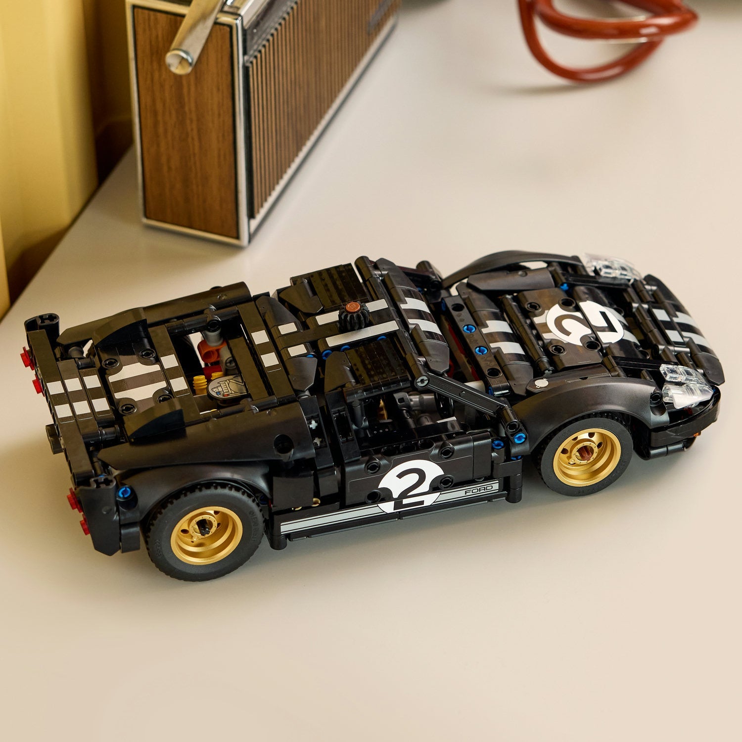 LEGO® 1966 Ford GT40 MKII Race Car