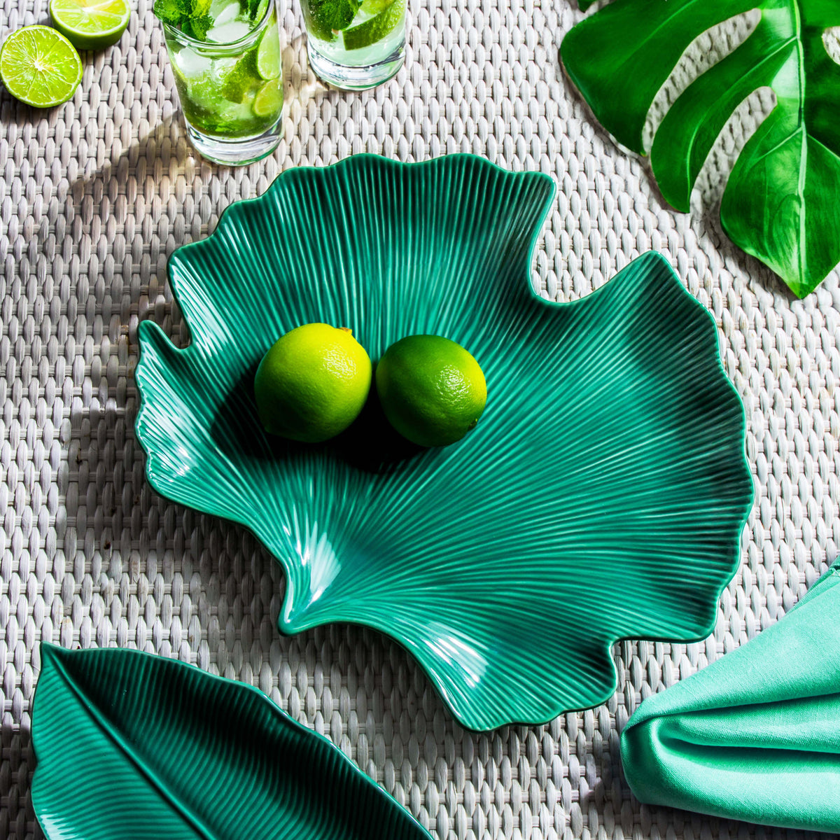 Easy Life Madagascar Ginko Leaf 35x29cm Serving Plate - Light Green