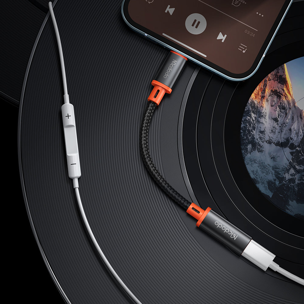 MCDODO TYPE-C TO LIGHTNING CONVERTOR CABLE - BLACK MCDODO TYPE-C TO LIGHTNING CONVERTOR CABLE - BLACK