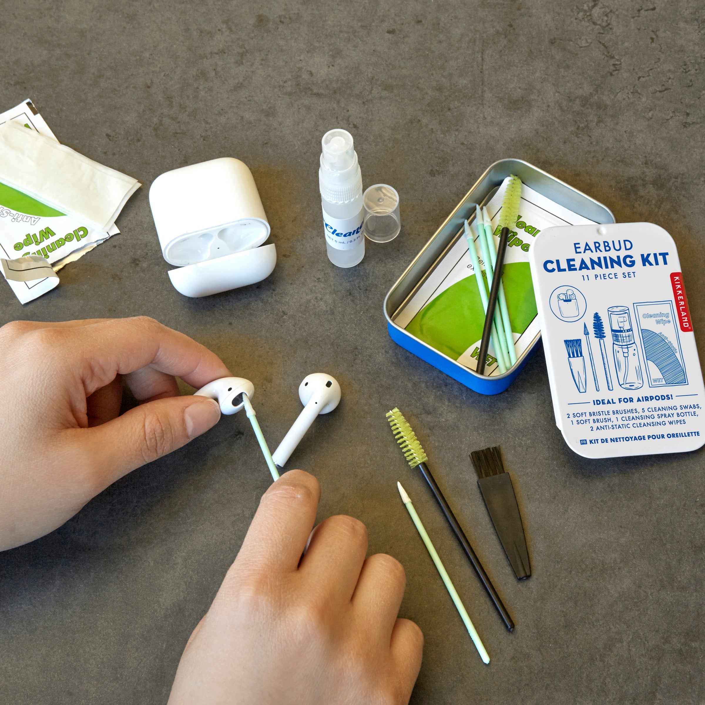 Earbud Cleaning Kit Earbud Cleaning Kit