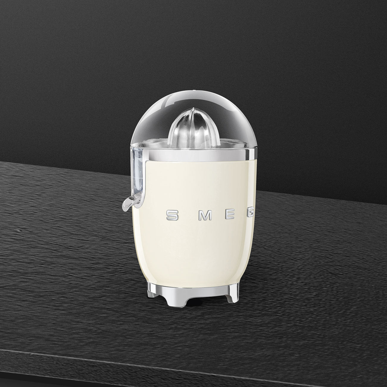 Smeg Citrus Juicer 50's Style Aesthetic - Cream