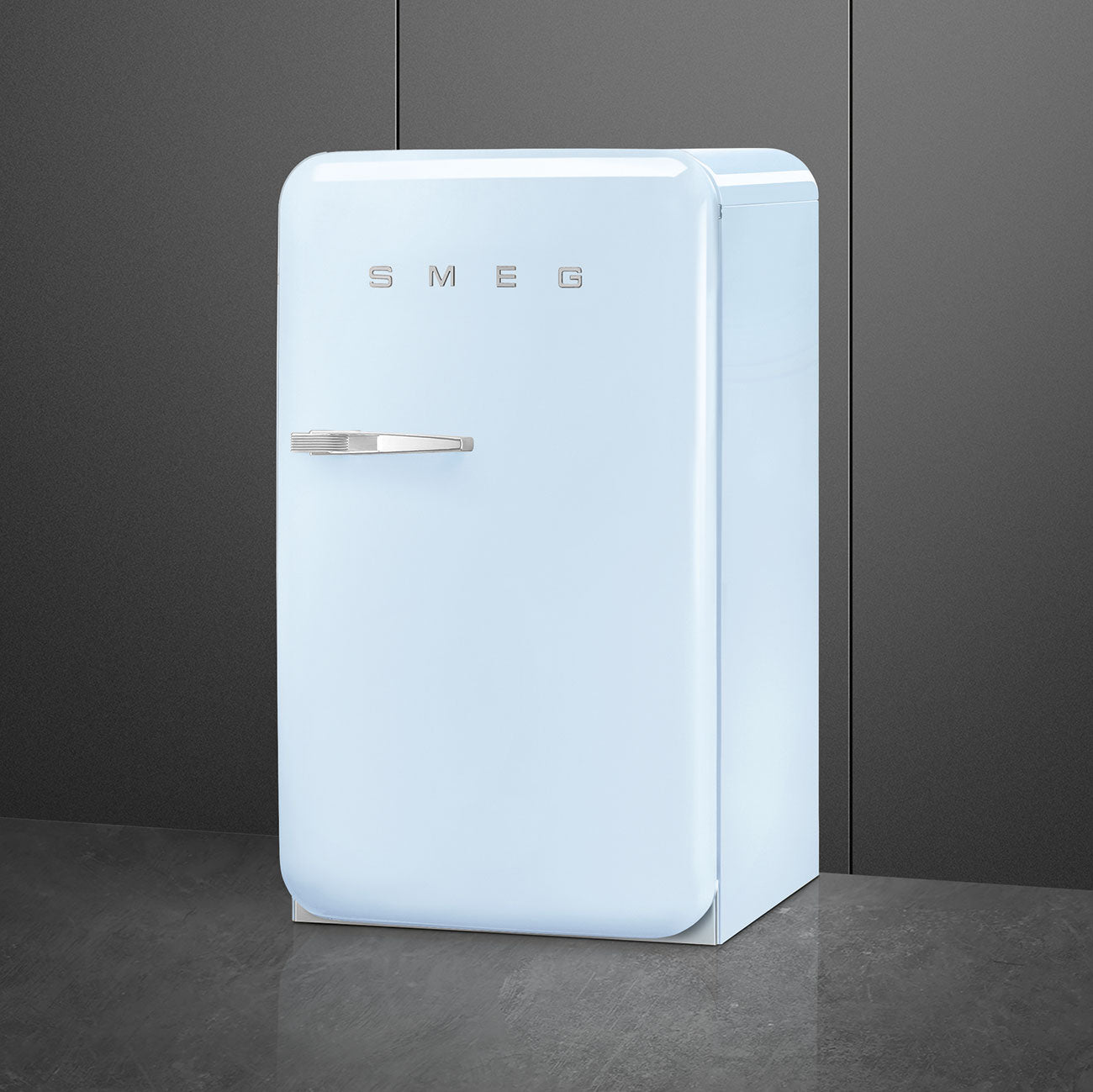 Smeg mini Refrigerator - Pastel Blue