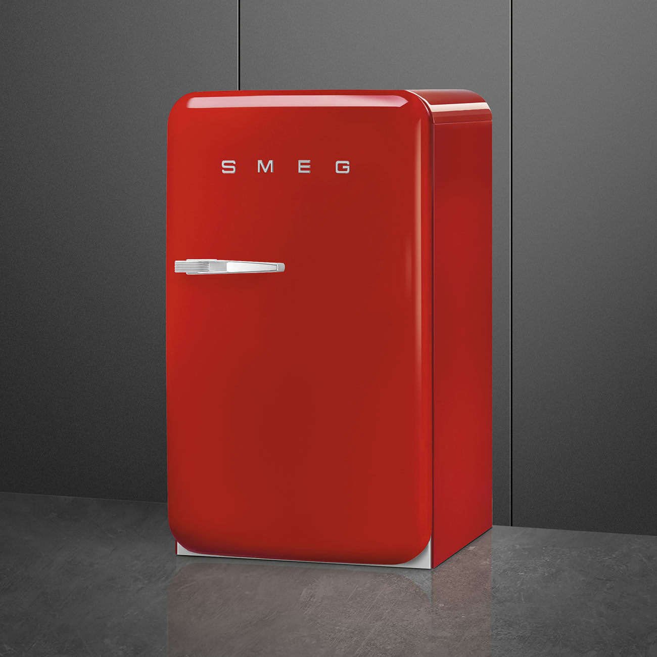 Smeg mini Refrigerator - Red