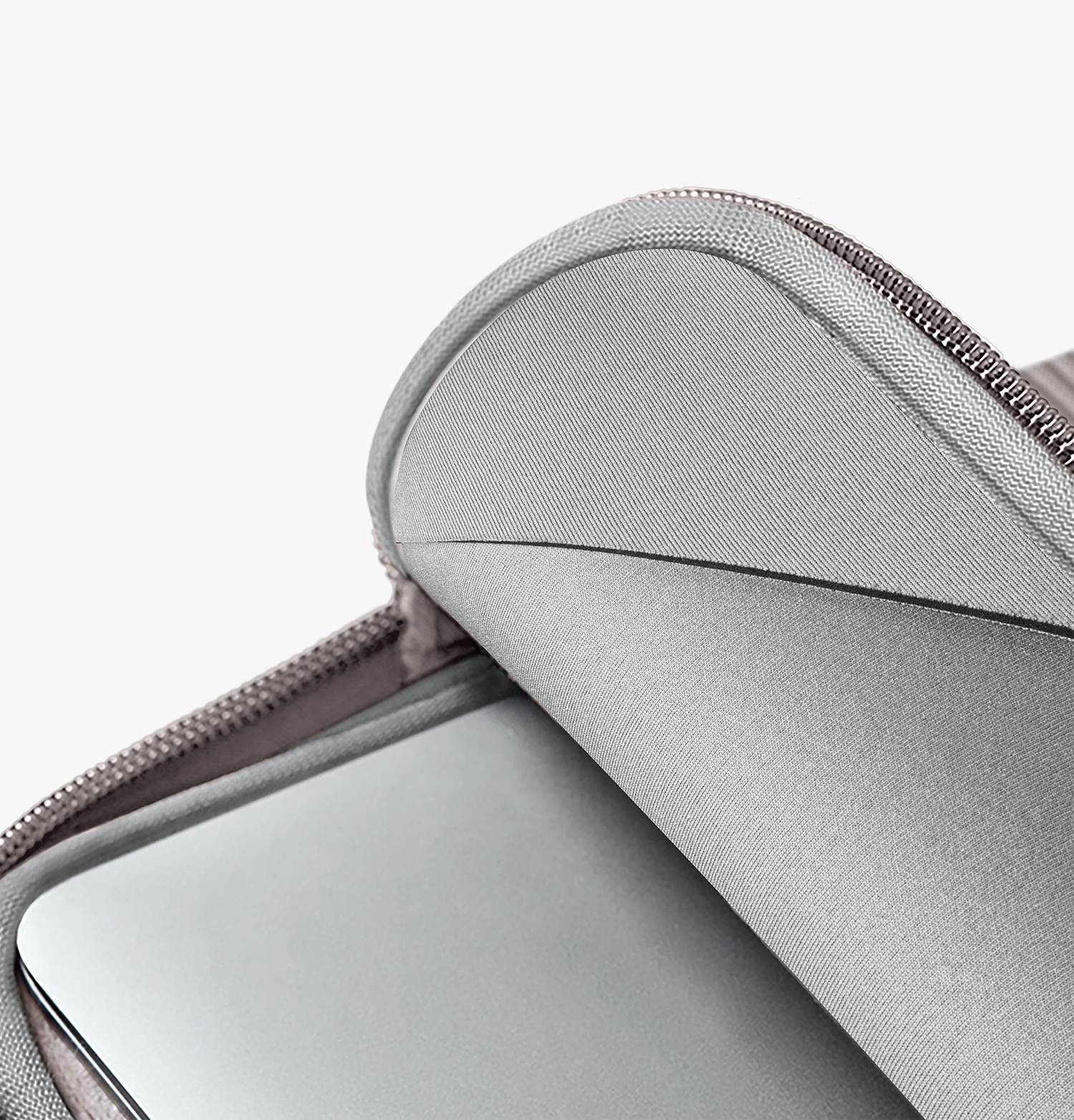 UNIQ Cyprus Ridge Edition soft interior lining