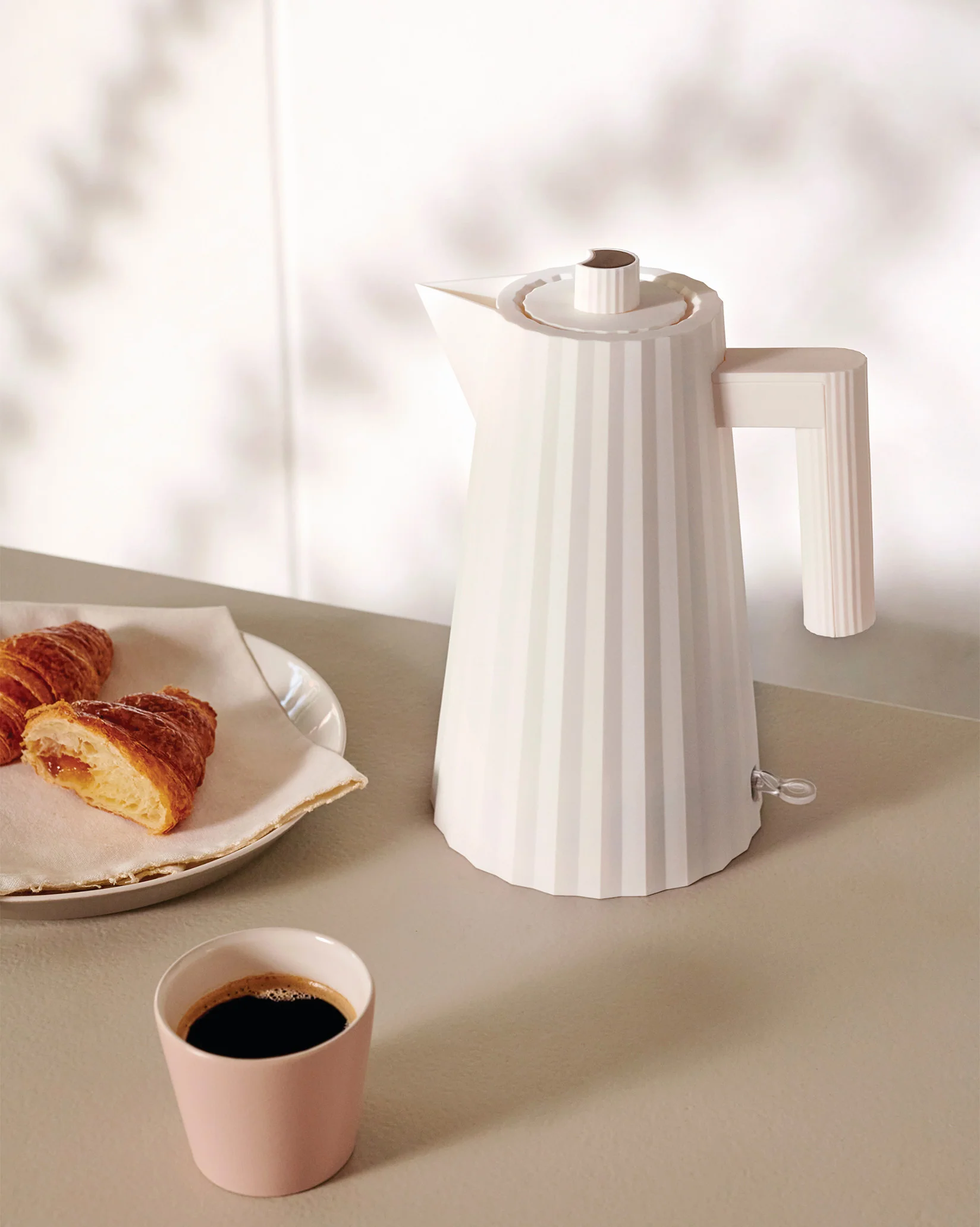 Alessi Plissé Water Kettle - White