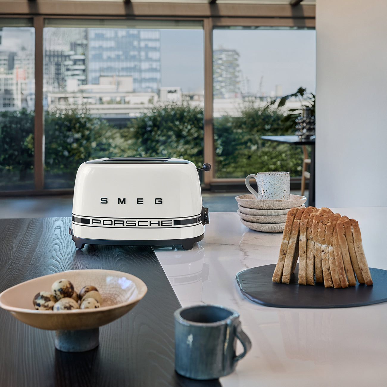 Smeg 2-Slice Toaster 50's Style Aesthetic - Porsche