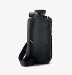 UNIQ Denver crossbody bag magnetic buckle detail