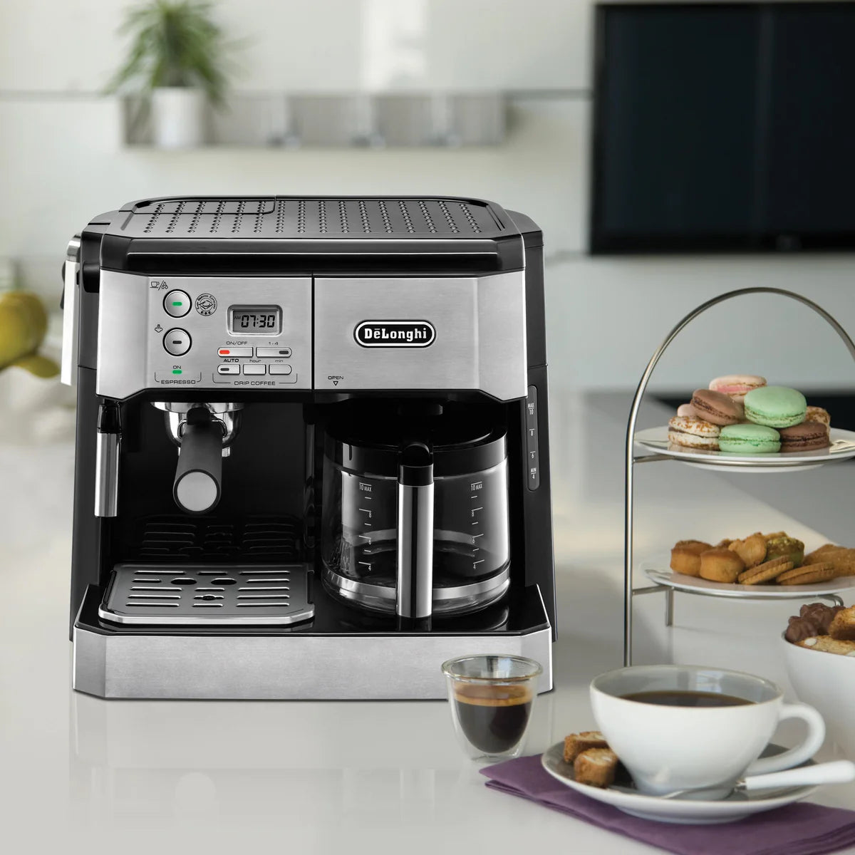 Delonghi Combi Coffee Machine Espresso Drip & Cappuccino 15 bar and 1.25 L