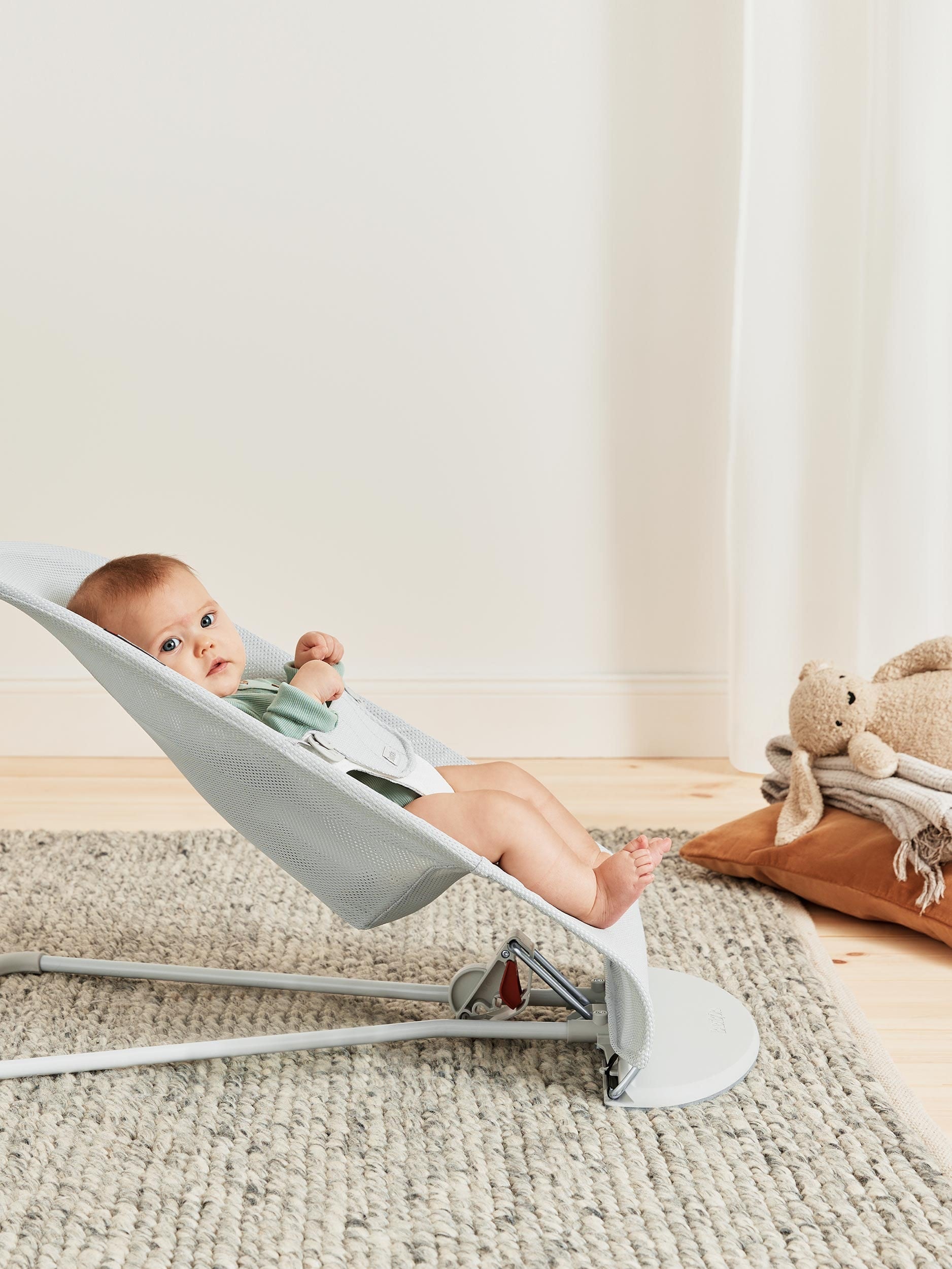 BABYBJÖRN Bouncer Balance Soft - Silver/White Mesh