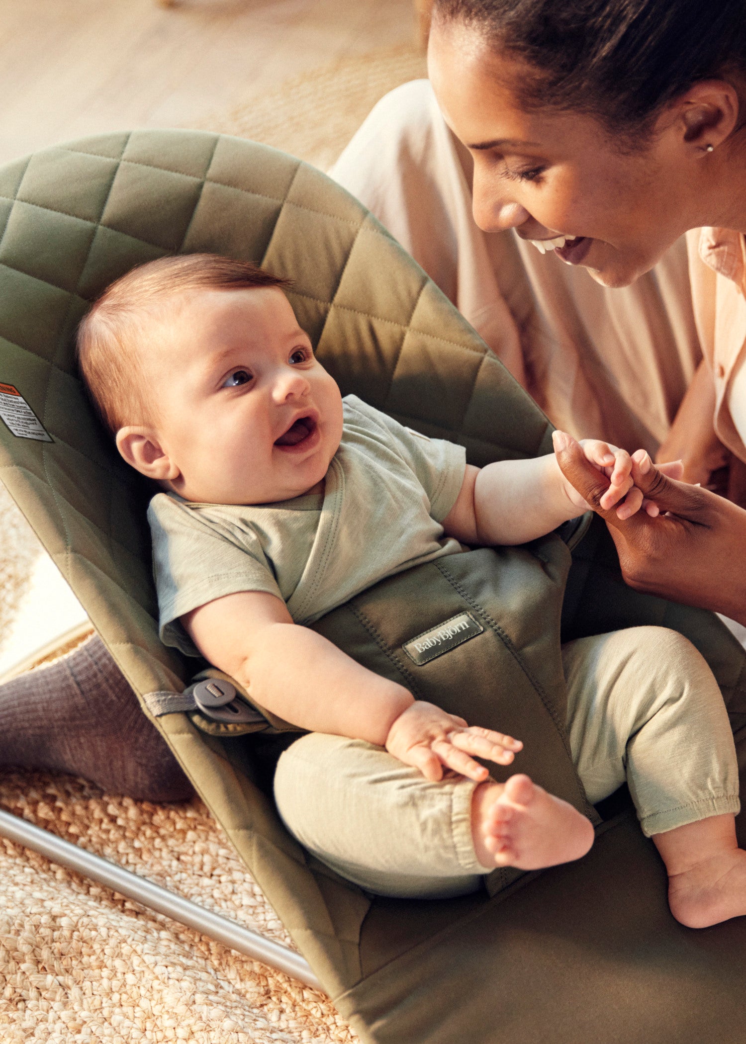 BABYBJÖRN Bouncer Bliss - Dark Green Woven Classic Quilt